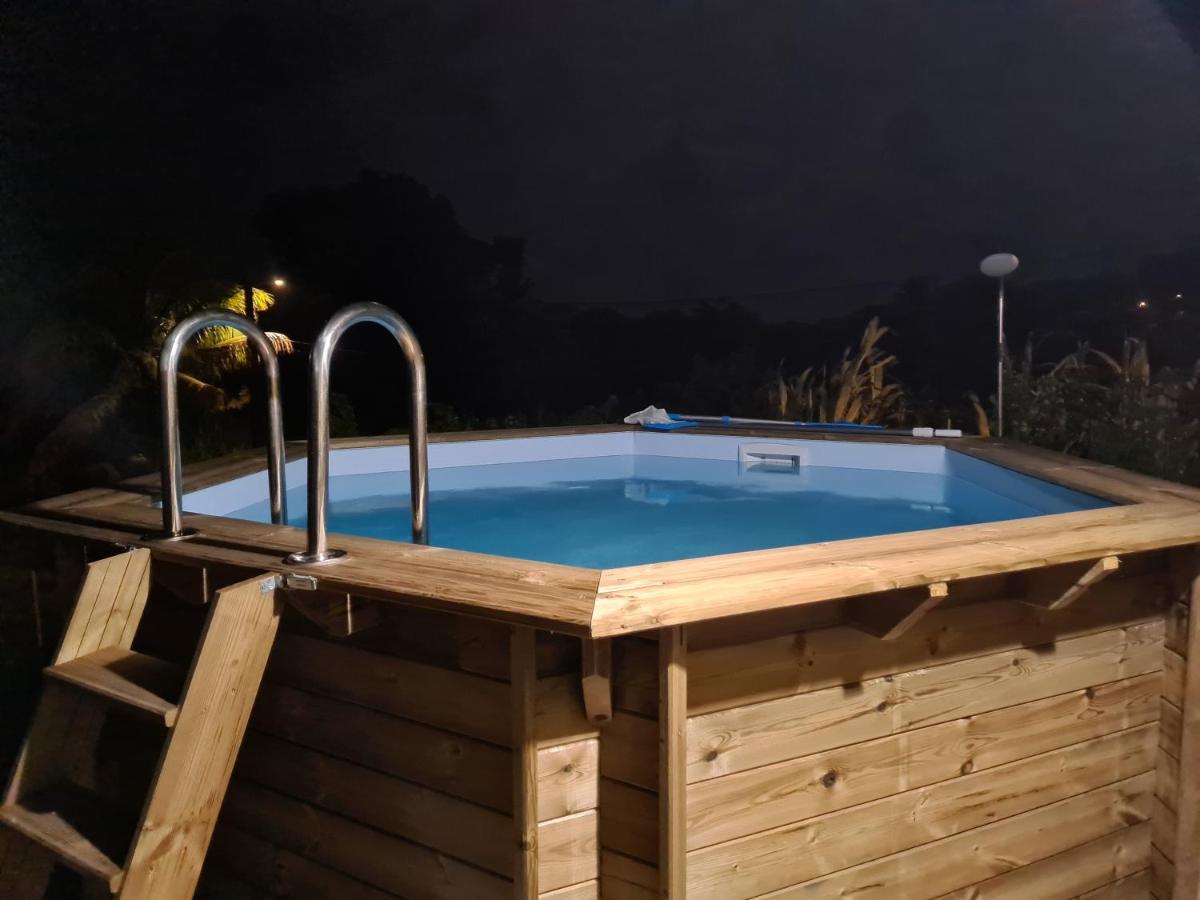 Bung'Hello Village, Piscine Et Parking Gratuit Trois-Rivières Exterior foto